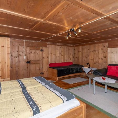 Haus Holzwurm Apartman Raggal Kültér fotó