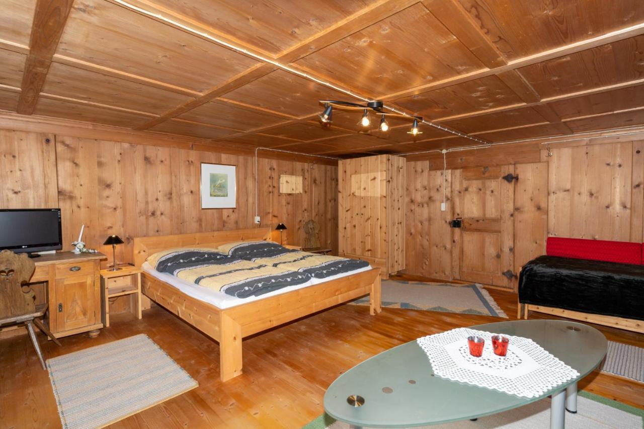Haus Holzwurm Apartman Raggal Kültér fotó
