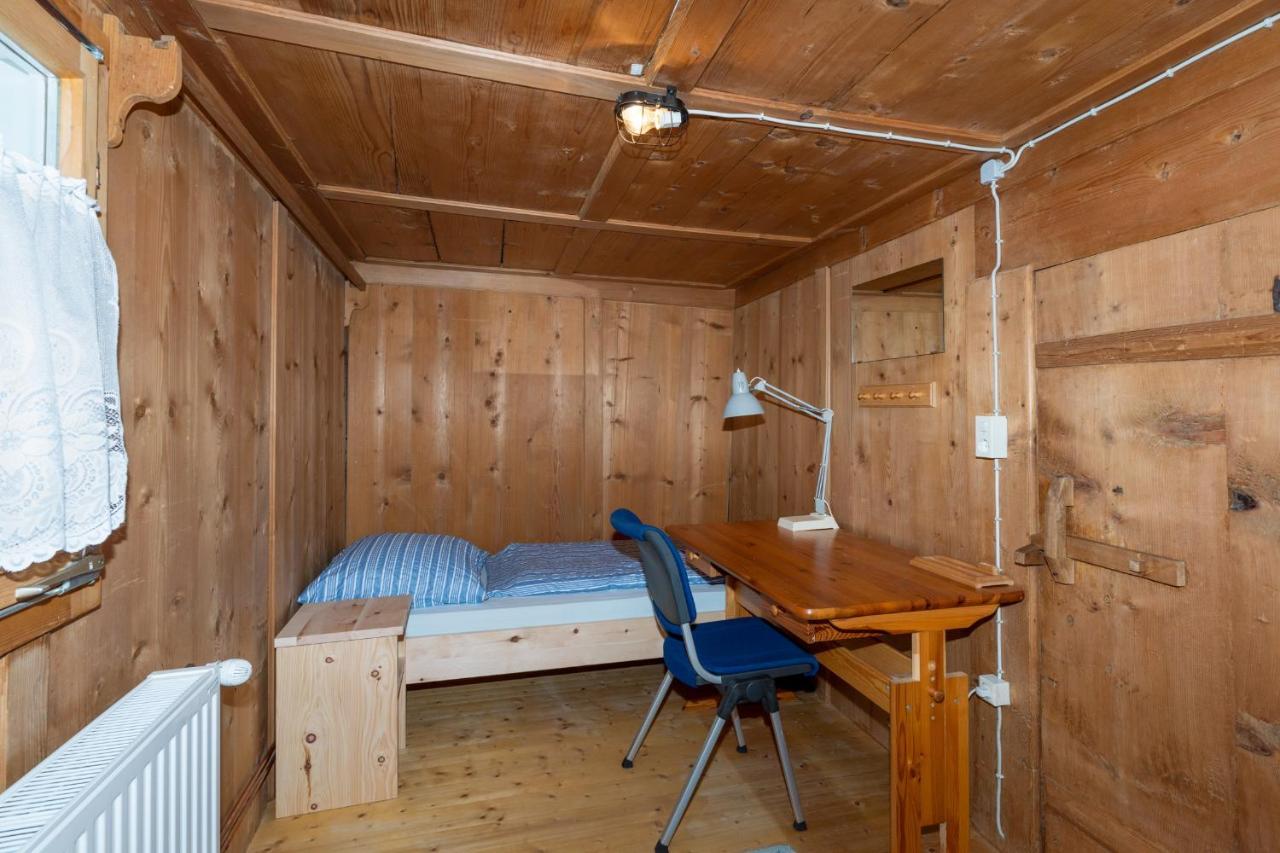 Haus Holzwurm Apartman Raggal Kültér fotó
